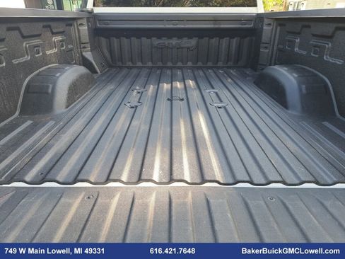 Used 2024 GMC Sierra 3500 AT4 image 12