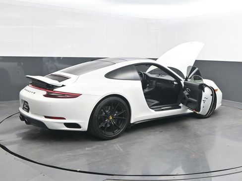 Certified 2018 Porsche 911 Carrera 4 image 38