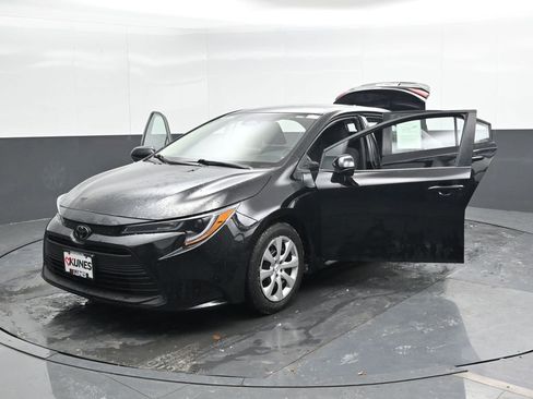 Used 2024 Toyota Corolla LE image 50