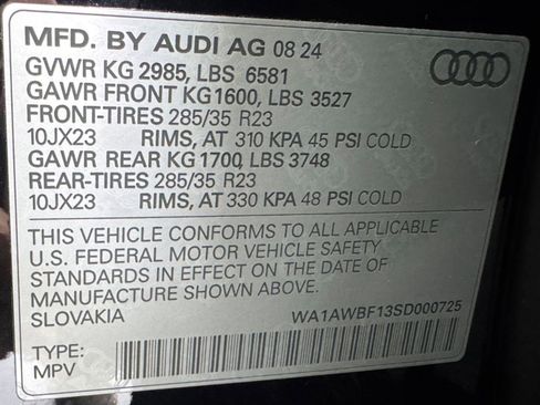 Used 2025 Audi SQ8 Premium Plus w/ 23" Wheel Package image 19