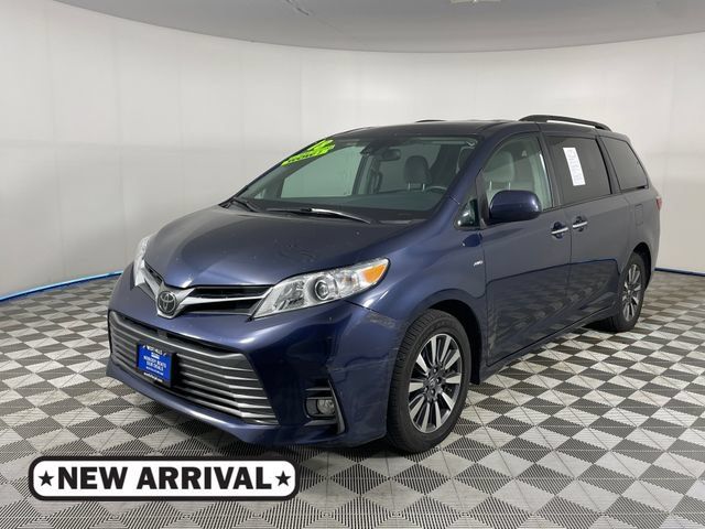Used 2018 Toyota Sienna XLE Premium AWD/4WD image 1