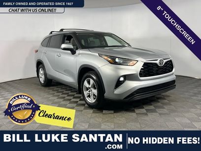 Used 2023 Toyota Highlander LE