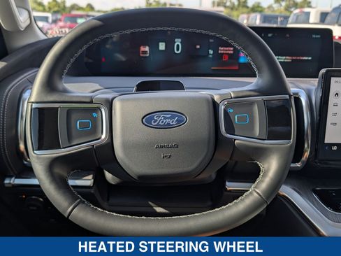 New 2026 Ford Expedition Platinum w/ Platinum Ultimate Package AWD/4WD image 32
