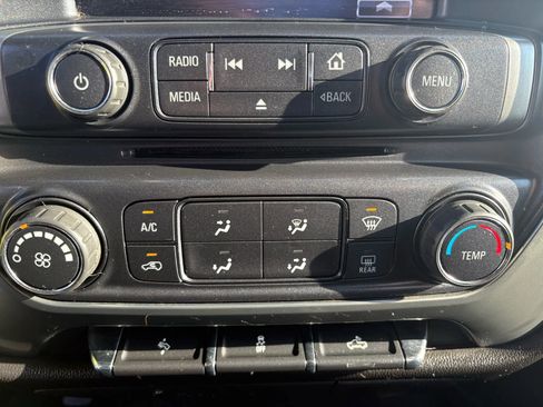Used 2017 Chevrolet Silverado 1500 LT w/ LT Fleet Plus Package AWD/4WD image 23