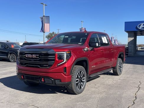 Used 2023 GMC Sierra 1500 AT4 w/ AT4 Preferred Package image 3