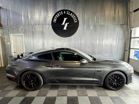 Used 2019 Ford Mustang GT Premium w/ GT Performance Package RWD image 7