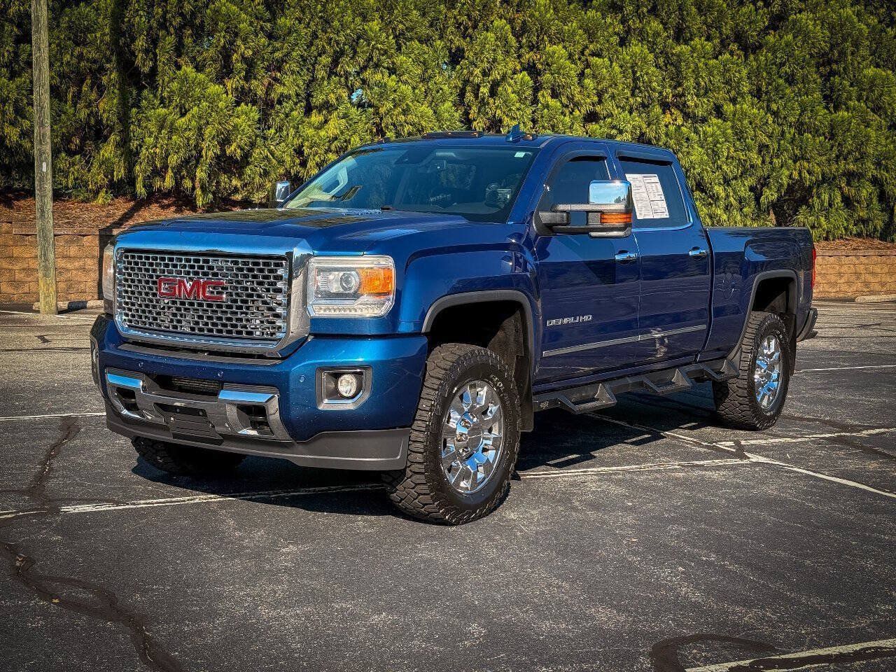 Used 2015 GMC Sierra 2500 Denali w/ Duramax Plus Package AWD/4WD image 7