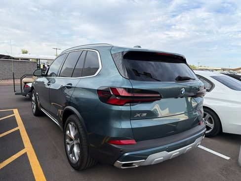 Used 2024 BMW X5 xDrive40i w/ Premium Package AWD/4WD image 3