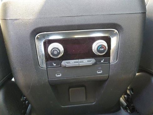 Used 2022 GMC Yukon AT4 image 10