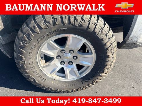 Used 2018 Chevrolet Silverado 1500 LT w/ All Star Edition AWD/4WD image 12