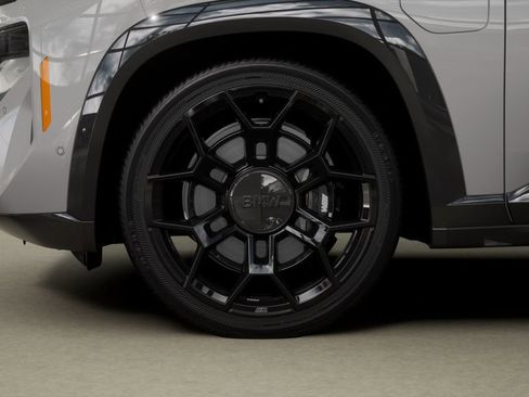 New 2026 BMW XM Label Red image 39