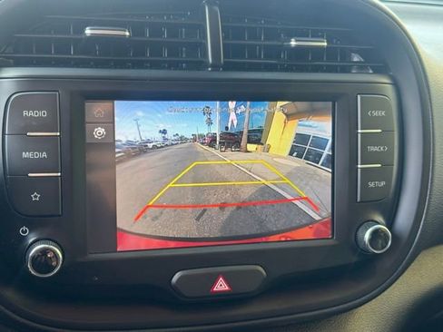 Certified 2025 Kia Soul LX image 19