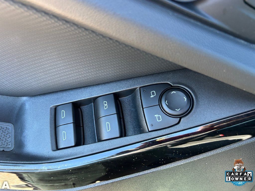 Used 2025 Chevrolet Equinox LT AWD/4WD image 19