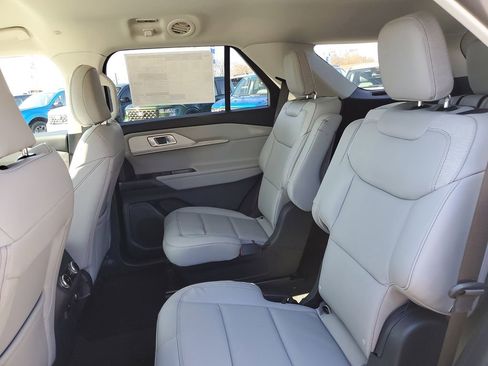 New 2026 Ford Explorer Active image 30