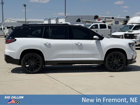 New 2026 GMC Acadia Denali Ultimate w/ LPO, All-Weather Package AWD/4WD image 3