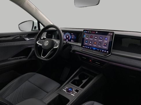 New 2026 Volkswagen Tiguan SE AWD/4WD image 19
