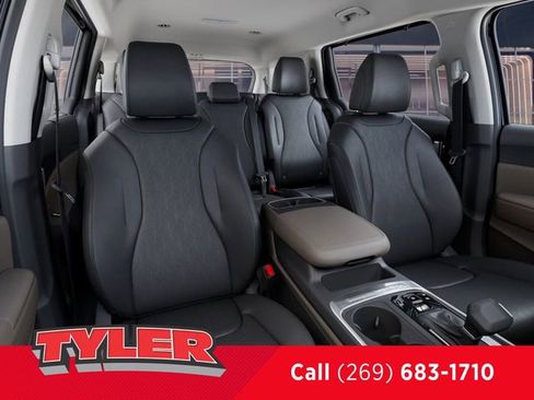 New 2026 Kia Carnival EX FWD image 16