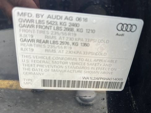Used 2017 Audi Q5 2.0T Premium Plus w/ Technology Package AWD/4WD image 32