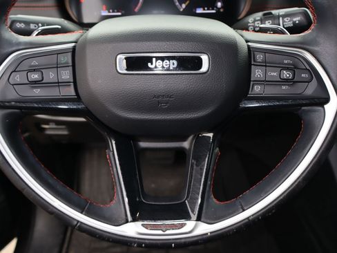 Used 2022 Jeep Grand Cherokee Trailhawk image 12