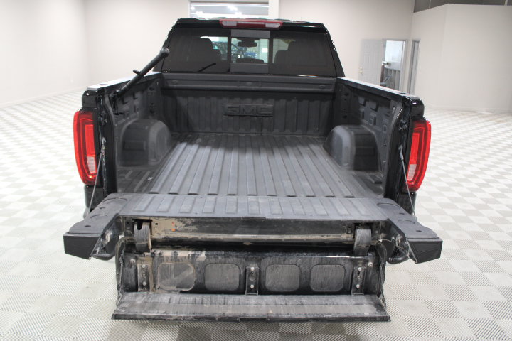 Used 2025 GMC Sierra 1500 SLT w/ SLT Premium Plus Package AWD/4WD image 15