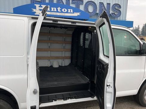 Used 2019 Chevrolet Express 2500 w/ Driver Convenience Package RWD image 4