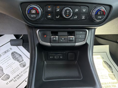 Used 2023 GMC Terrain AT4 AWD/4WD image 20