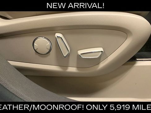 Used 2023 Lincoln Nautilus Reserve w/ Luxury Package AWD/4WD image 13