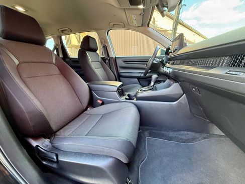 Used 2025 Honda CR-V LX image 30