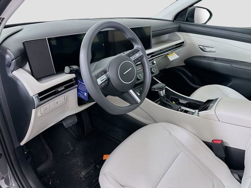 New 2026 Hyundai Tucson SE image 9