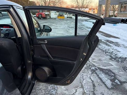 Used 2010 MAZDA MAZDA3 i Touring image 27