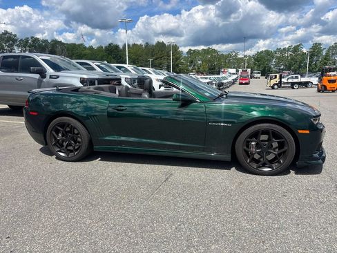 Used 2015 Chevrolet Camaro SS w/ Green Flash Special Edition RWD image 2