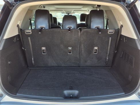 Used 2024 Nissan Pathfinder SL w/ SL Premium Package image 10