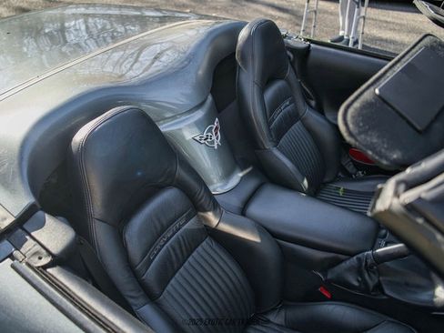Used 2003 Chevrolet Corvette Convertible w/ Preferred Equipment Group1 image 50