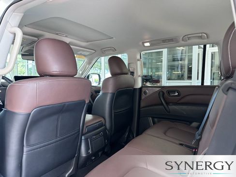 Used 2024 INFINITI QX80 Premium Select w/ All-Season Package AWD/4WD image 30