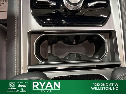 New 2026 Jeep Grand Wagoneer L Limited AWD/4WD image 43