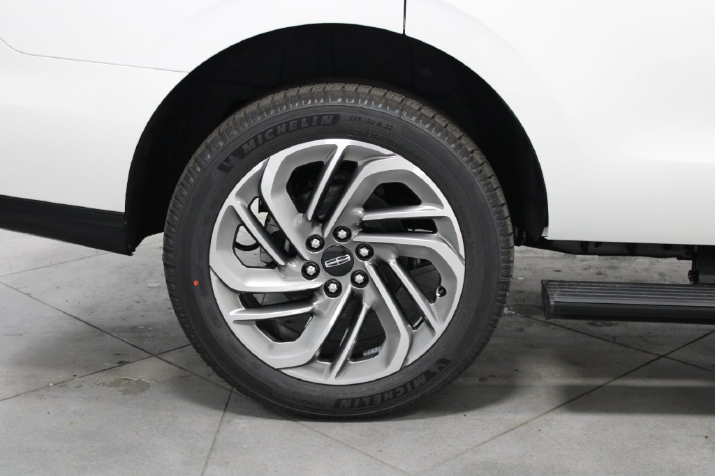 New 2027 Lincoln Navigator Reserve RWD image 15