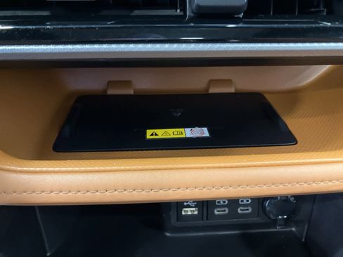 Used 2023 Toyota Highlander L image 22