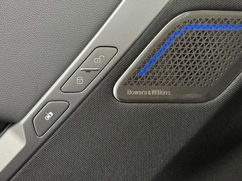 New 2026 BMW iX M70 image 25