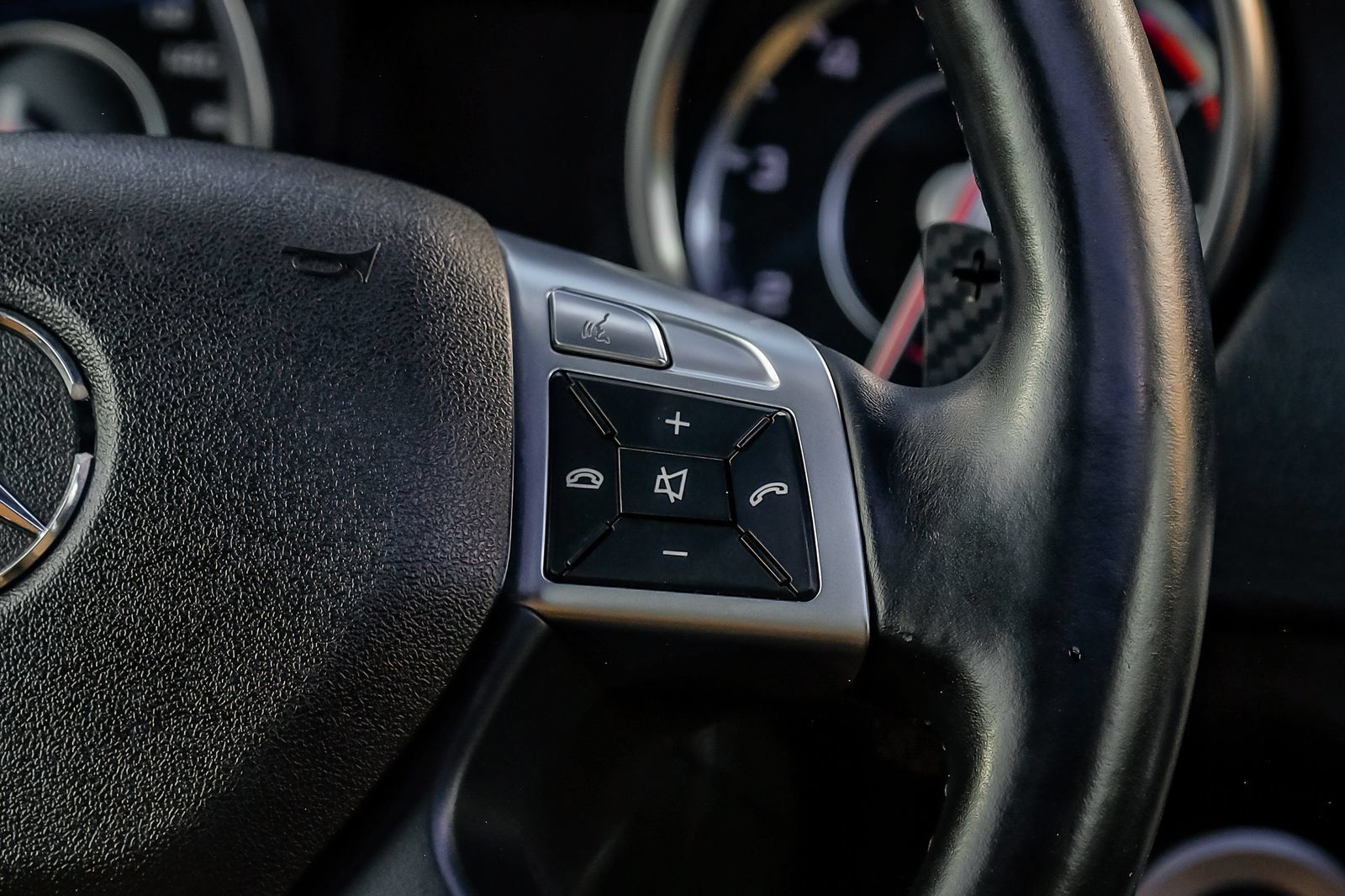 Used 2013 Mercedes-Benz G 63 AMG 4MATIC image 18