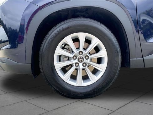 Used 2024 Toyota Grand Highlander AWD image 11