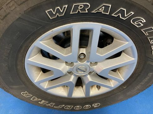 Used 2019 Nissan Frontier SV AWD/4WD image 9