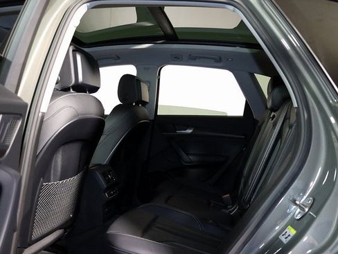 Used 2025 Audi Q5 e Premium Plus w/ Premium Plus Package image 14