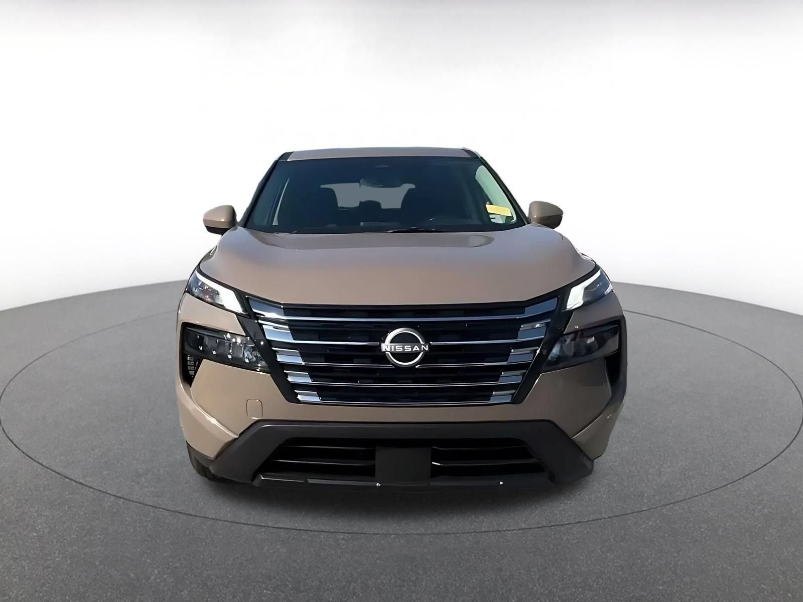 Used 2025 Nissan Rogue SV AWD/4WD image 4