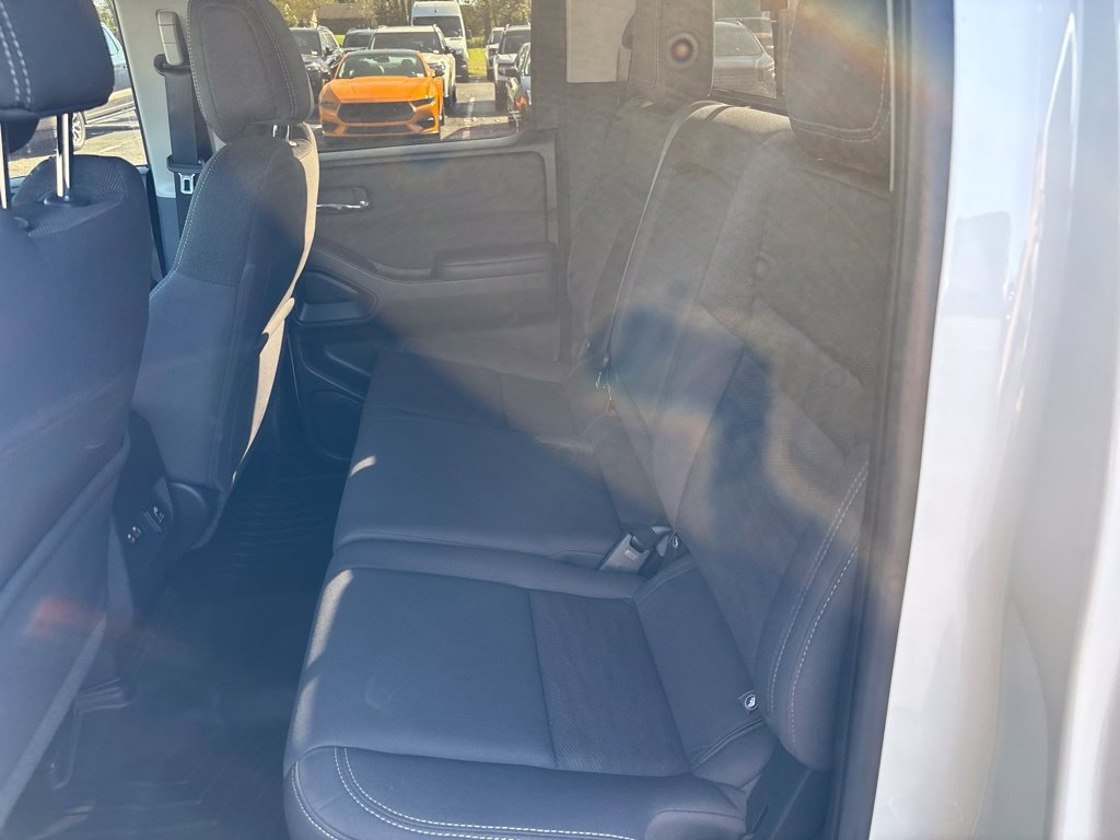 Used 2022 Nissan Frontier SV AWD/4WD image 26