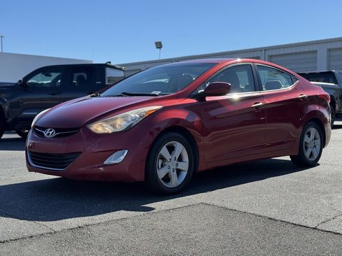Used 2013 Hyundai Elantra GLS w/ Preferred Pkg image 6