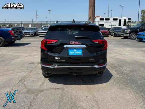 Used 2020 GMC Terrain Denali w/ Denali Premium Package AWD/4WD image 6