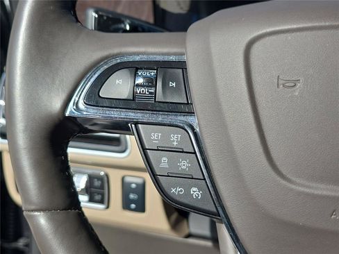 Used 2024 Lincoln Navigator Reserve image 28