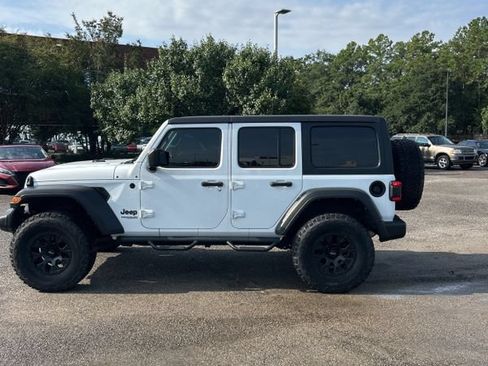 Used 2021 Jeep Wrangler Unlimited Sport AWD/4WD image 2
