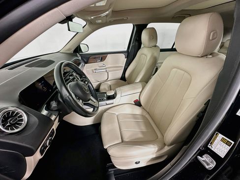 Used 2023 Mercedes-Benz GLB 250 4MATIC image 13