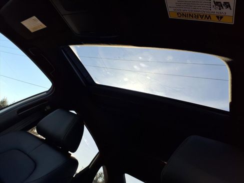 Certified 2025 Honda Civic Sport Touring image 5